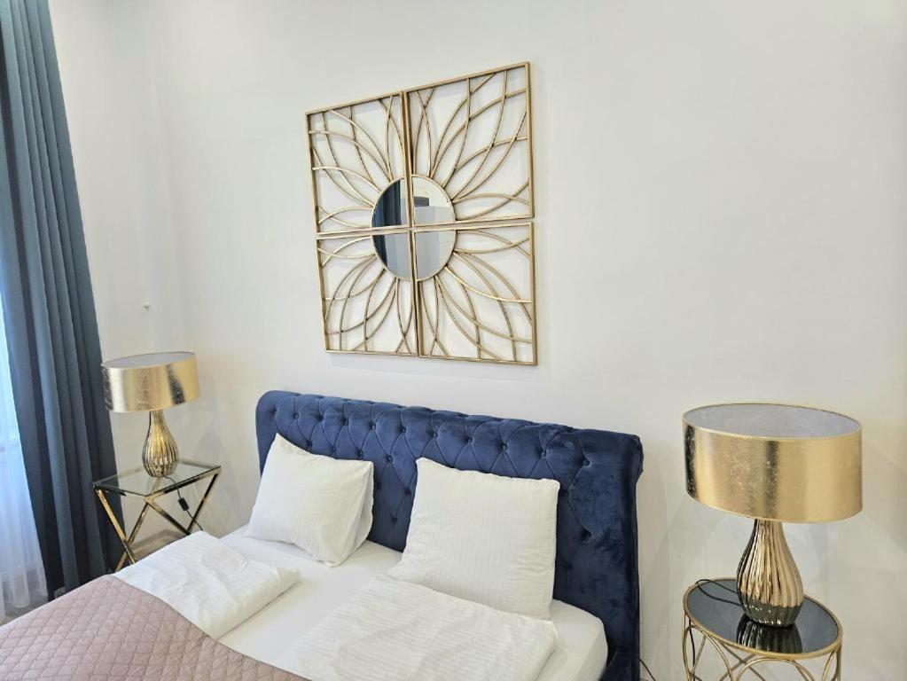 Designer Downtown Gem Apartment Budapest Exterior photo